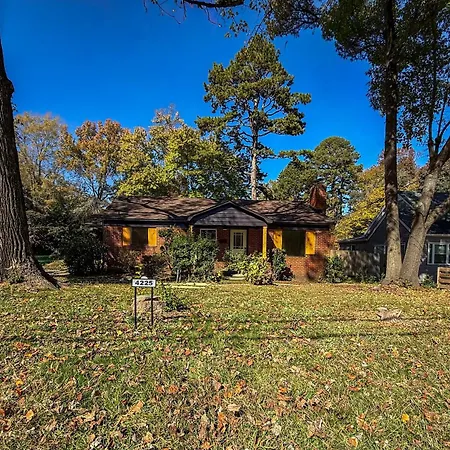 House With Firepit Near Noda Plaza Midwood Lightrail Villa *