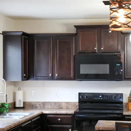 Modern 4 Bedroom Near Uptown Holiday home Charlotte