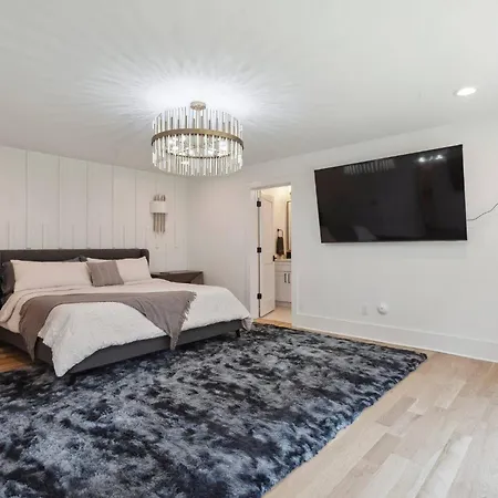 Luxury Build - King Beds - Minutes To Uptown
