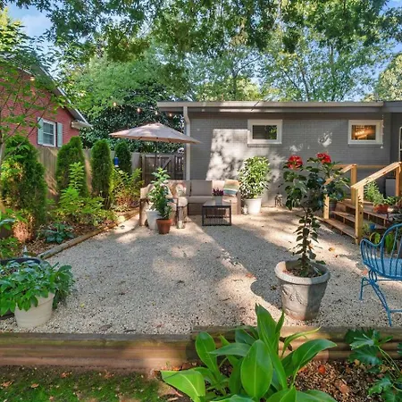 3br Pga Garden Oasis - Near Quail Hollow And Light Rail Holiday home