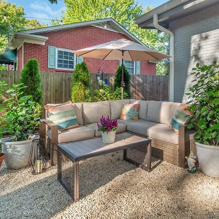 3br Pga Garden Oasis - Near Quail Hollow And Light Rail Holiday home *