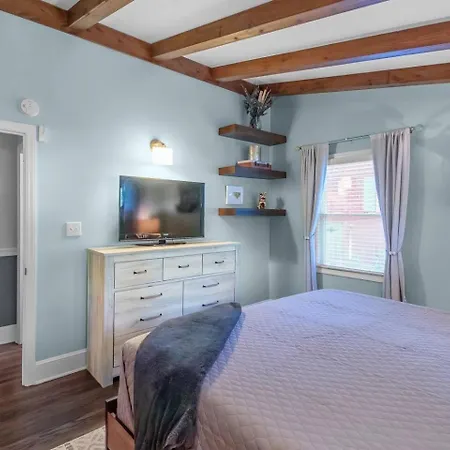 3br Pga Garden Oasis - Near Quail Hollow And Light Rail