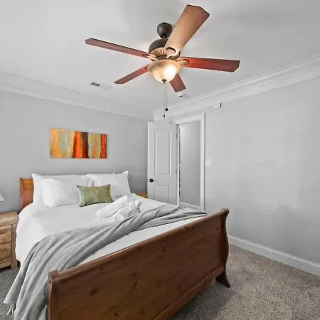 Holiday home Rest And Rally Retreat 5br