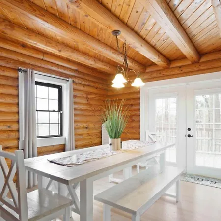 Renovated 5br/3ba W/ Rec Holiday home *