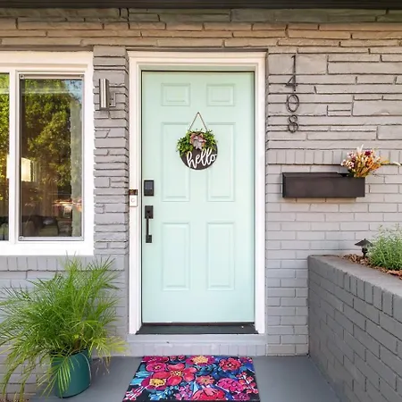 Holiday home 3br Pga Garden Oasis - Near Quail Hollow And Light Rail *