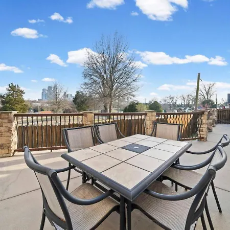 Holiday home Rest And Rally Retreat 5br Charlotte