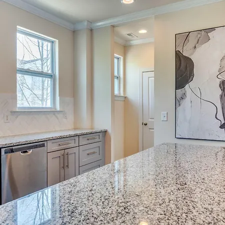 3br Townhouse King Bed 2441 Sq Ft Uptown Clt Holiday home