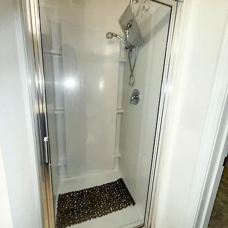 Modern 4 Bedroom Near Uptown Holiday home Charlotte
