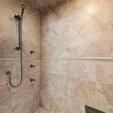 Holiday home Rest And Rally Retreat 5br *