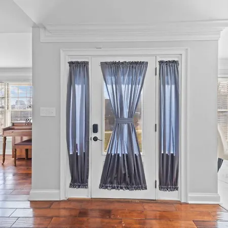 Rest And Rally Retreat 5br