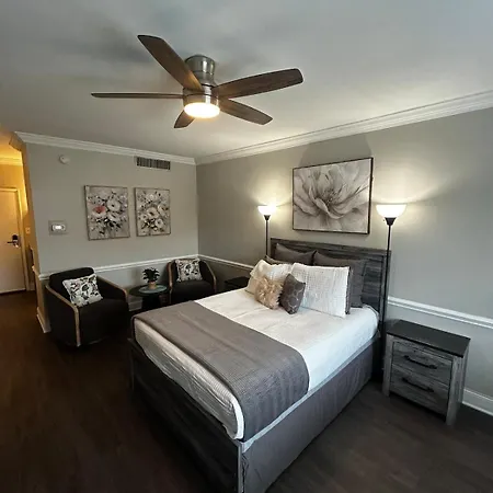 Quaint Mins To Atrium Health & Panthers Stadium Apartment Charlotte