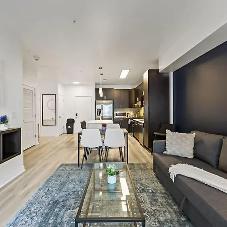 Midtown Gem Steps To Uptown & Queens Apartment *