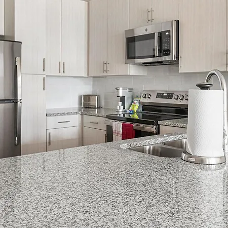 Landing Stunning 1bd Gym Apartment