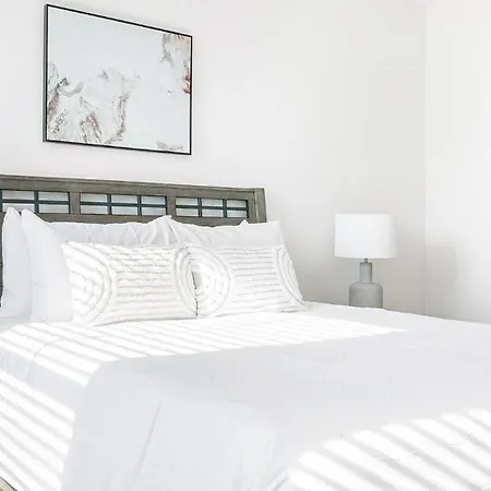Landing Stunning 1bd Gym Apartment *