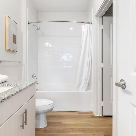 Landing Stunning 1bd Gym
