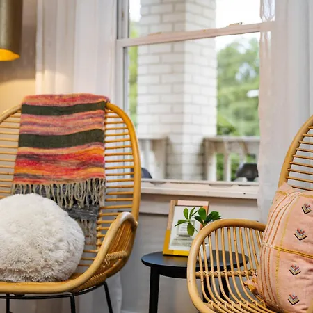 Optimist Abode 3: <7min To Noda-midwood-uptown Apartment *