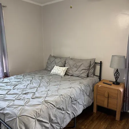 Cozy 1 Bedroom Apartment Charlotte