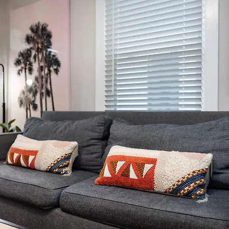Optimist Abode 2: <7min To Noda-midwood-uptown *