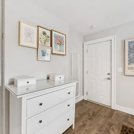Apartment Optimist Abode 3: <7min To Noda-midwood-uptown