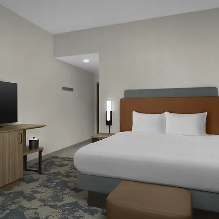 Hotel Hampton & Charlotte/ballantyne, Nc 3*