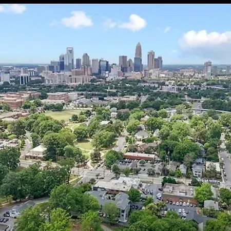 Apartment Spacious 2br 2ba Steps From Hospitals And Uptown Minimum 15 Days Or *