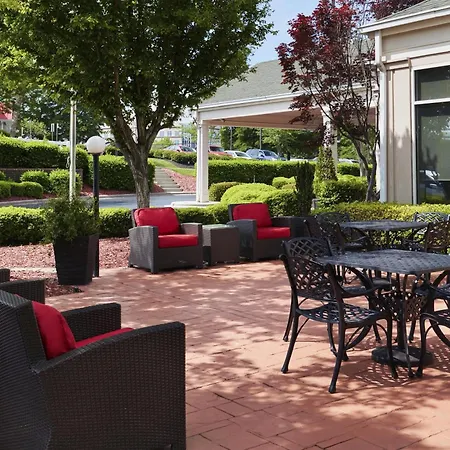 Hilton Garden North Hotel 3*