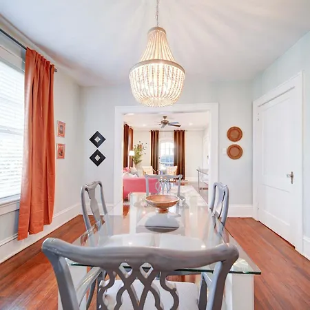 Retro 1br In Elizabeth With Porch & Eclectic Design