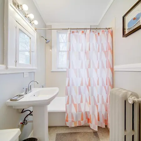 Elegant And Colorful 1br With Covered Porch *