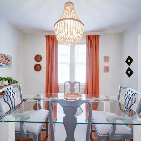 Retro 1br In Elizabeth With Porch & Eclectic Design