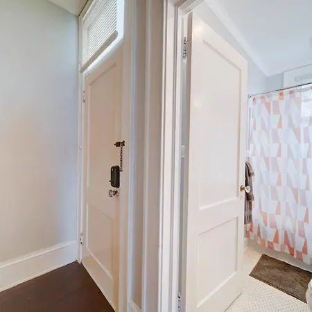 Retro 1br In Elizabeth With Porch & Eclectic Design Charlotte