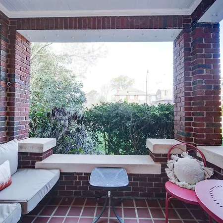 Retro 1br In Elizabeth With Porch & Eclectic Design