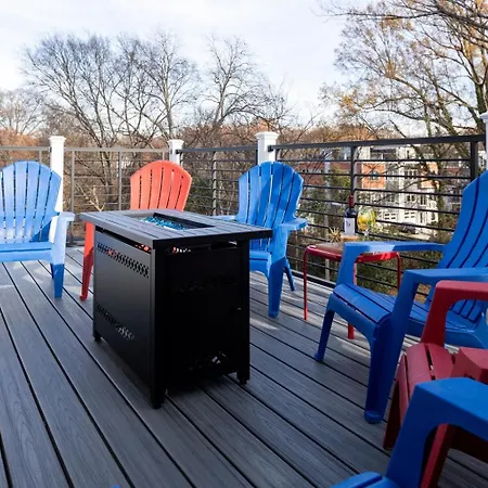 Hot Tub Game Rooftop Fire Pit Uptown Holiday home Charlotte
