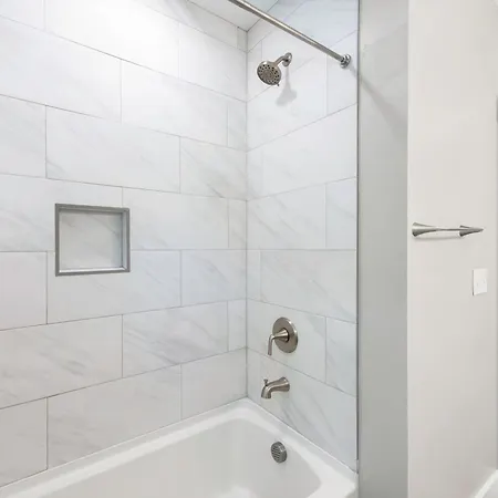 Holiday home 4 Bedroom With Hot Tub, Corn Hole, & Smart Tv! Minutes To Uptown, Airport, Dining And Entertainment - Charlotte