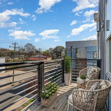 Holiday home Madmen Loft W Uptown Rooftop Views *