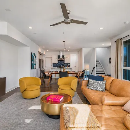 Madmen Loft W Uptown Rooftop Views Charlotte