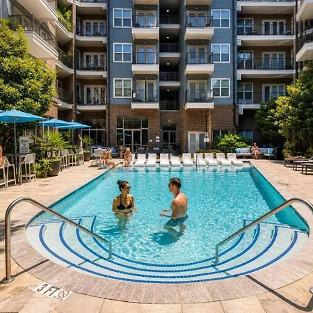Urban Comfort 1bd Sleeps 6 Dt 5 Min Gym & Parking Charlotte