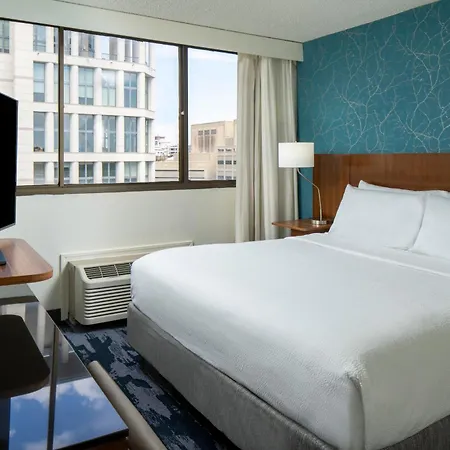 Fairfield & By Marriott Uptown Hotel Charlotte