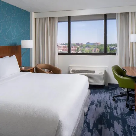 Fairfield & By Marriott Uptown 3* Charlotte