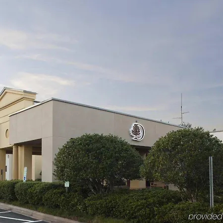 Doubletree By Hilton Airport