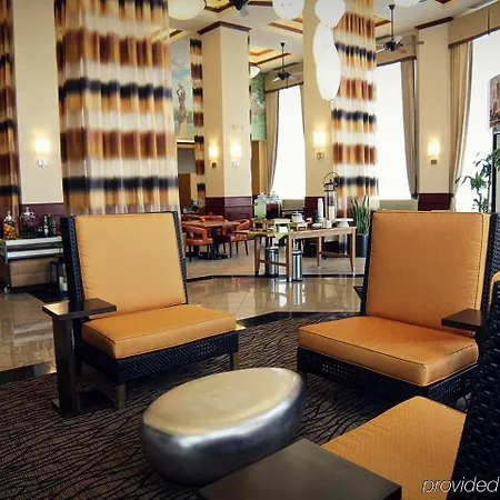 Hilton Garden Uptown Hotel