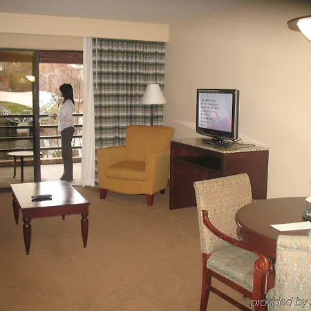 Doubletree By Hilton Charlotte/southpark