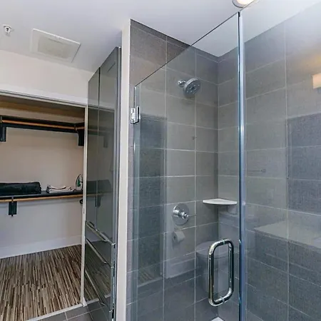 Uptown 2br Furnished * Charlotte