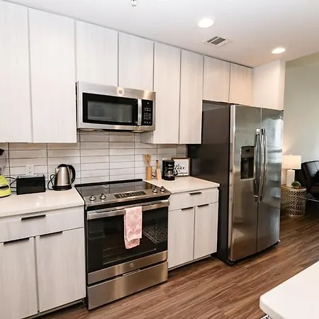 Apartment Uptown Furnished Near Boa Stadium Apts