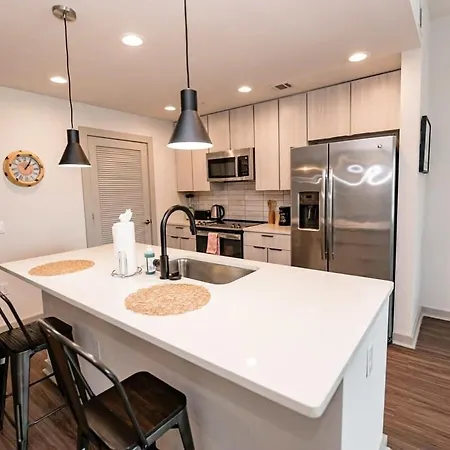 Apartment Uptown Furnished Near Boa Stadium Apts *