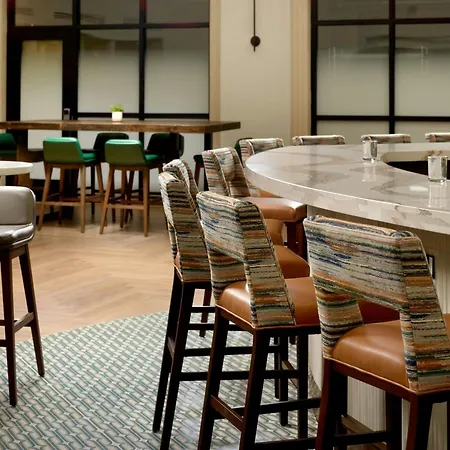 Renaissance Southpark Hotel