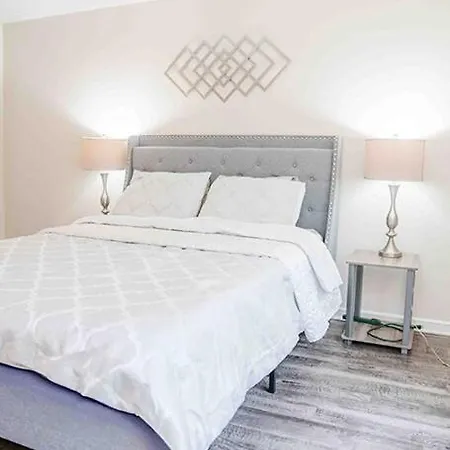 Upscale 2 Queen Beds-2 Bath In Unc Speedway Area *