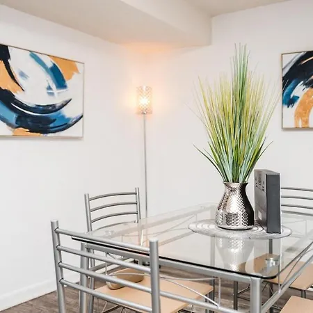 Apartment Upscale 2 Queen Beds-2 Bath In Unc Speedway Area *