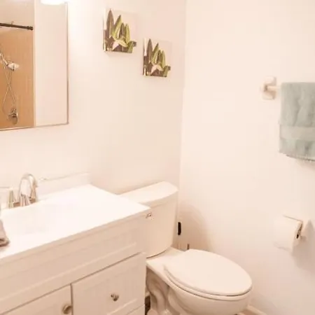 Apartment Upscale 2 Queen Beds-2 Bath In Unc Speedway Area *