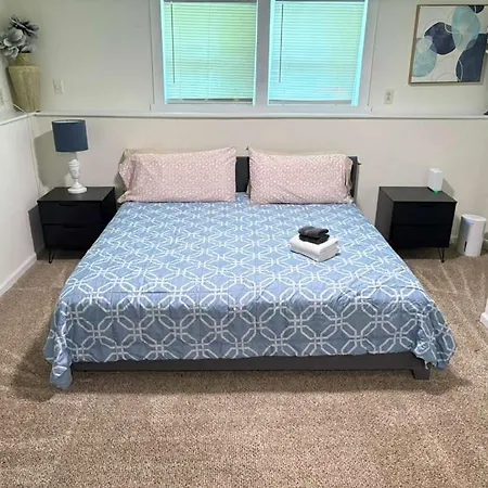 Spacious 4br - 10 Min To Uptown - Yard - Pets Ok * Charlotte