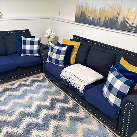 Spacious 4br - 10 Min To Uptown - Yard - Pets Ok Charlotte